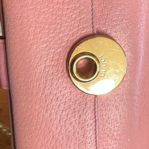 GUCCI USED PINK LUX WALLET